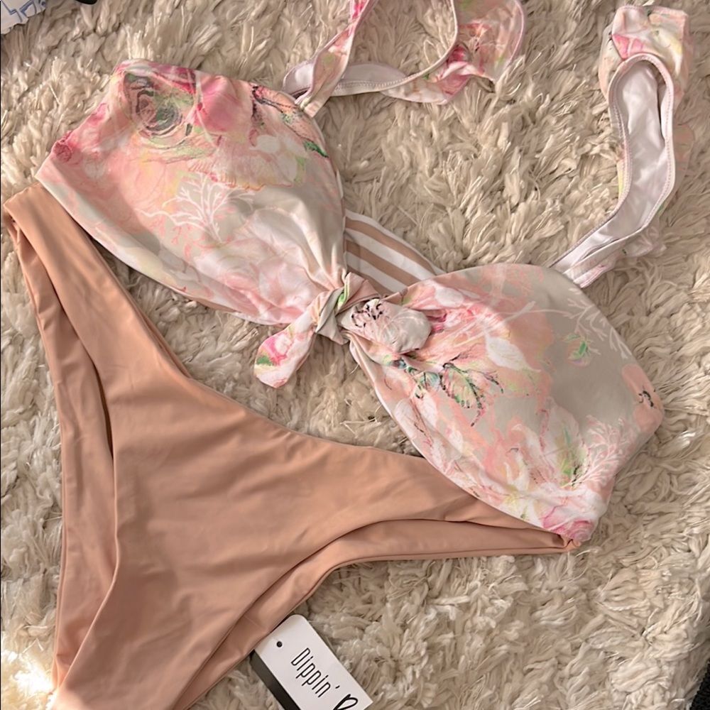 Nwt Dippin’ daisy’s floral zen ruffle pink bikini set